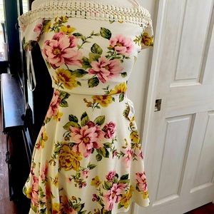 NWT off shoulder dress